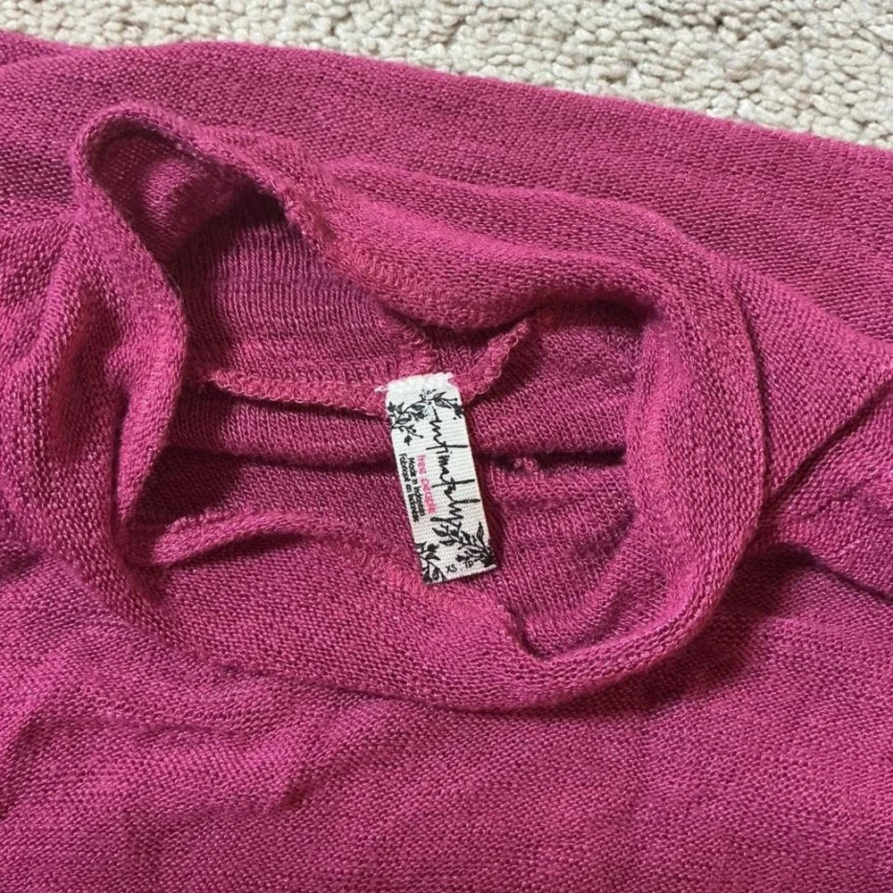 Free People Pink Sheer Long Sleeve Turtleneck Asymmetrical Raw Hem Top‎ XS
